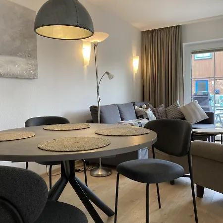 Jacobihof - Muschelsucher * Dahme (Schleswig-Holstein)